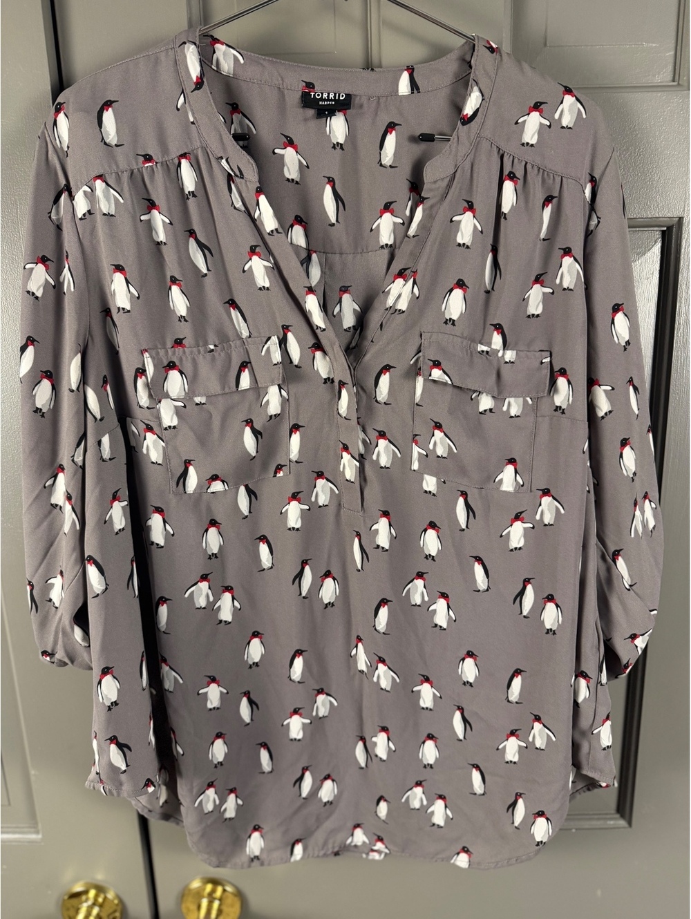 Torrid Harper Women's Gray Penguin Print Blouse Sz 1/US14